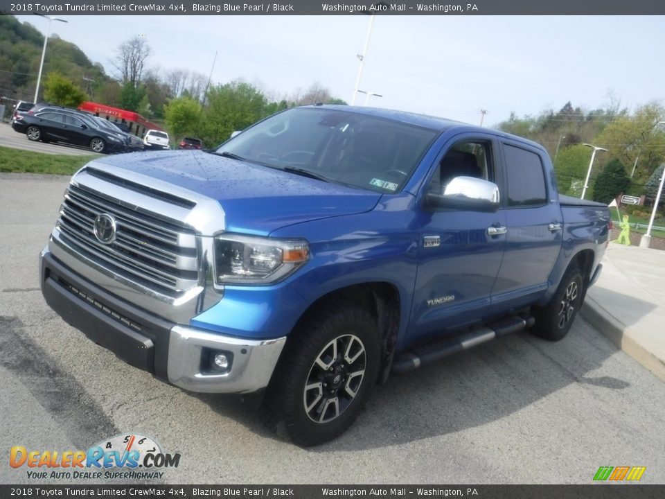 Front 3/4 View of 2018 Toyota Tundra Limited CrewMax 4x4 Photo #16