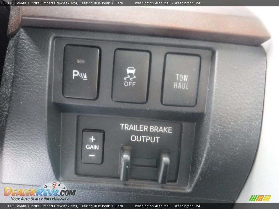 Controls of 2018 Toyota Tundra Limited CrewMax 4x4 Photo #31