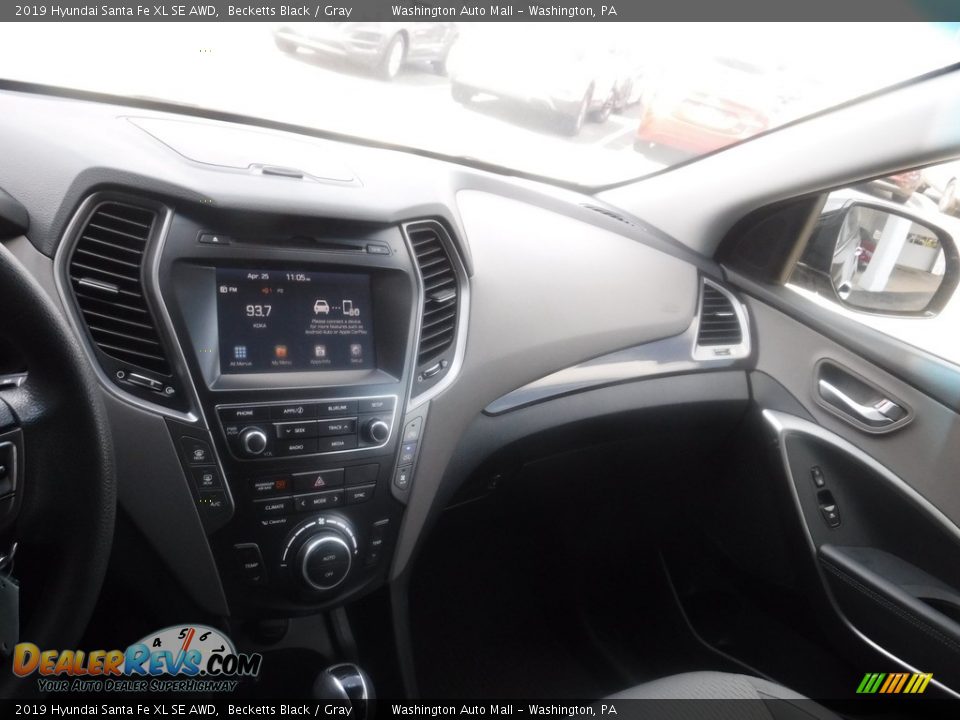 2019 Hyundai Santa Fe XL SE AWD Becketts Black / Gray Photo #16