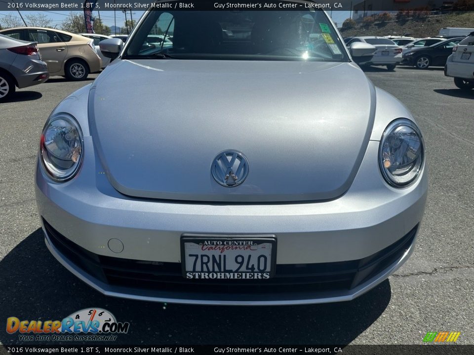 2016 Volkswagen Beetle 1.8T S Moonrock Silver Metallic / Black Photo #2