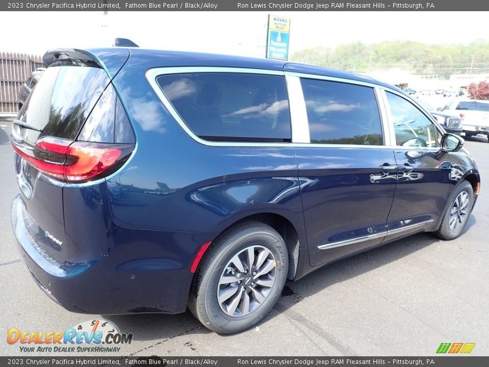 2023 Chrysler Pacifica Hybrid Limited Fathom Blue Pearl / Black/Alloy Photo #6