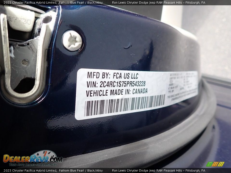 2023 Chrysler Pacifica Hybrid Limited Fathom Blue Pearl / Black/Alloy Photo #15