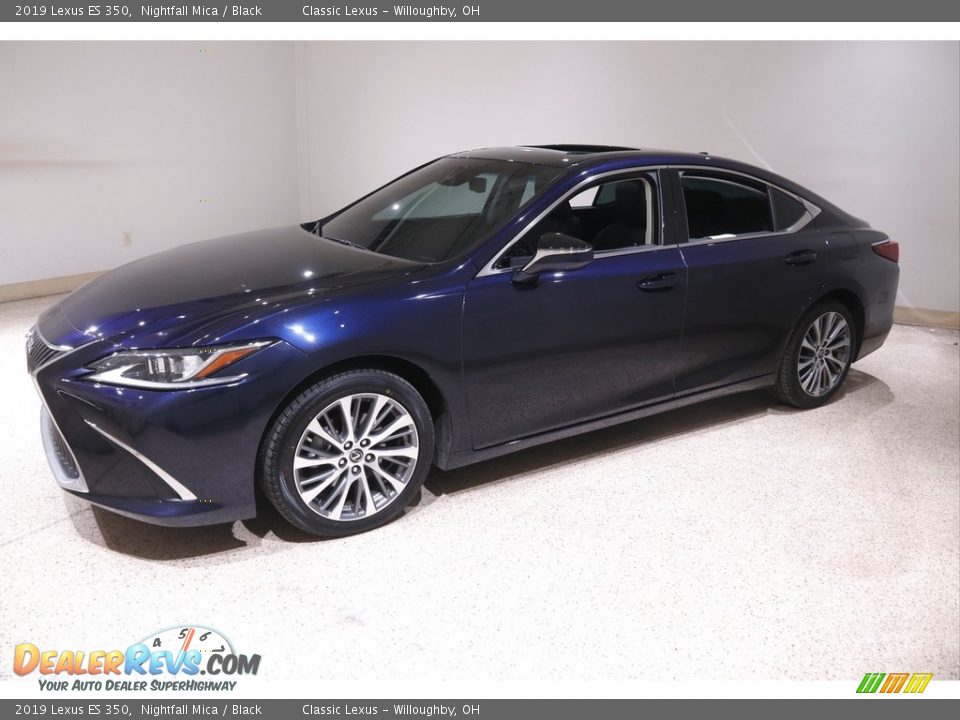 Front 3/4 View of 2019 Lexus ES 350 Photo #3