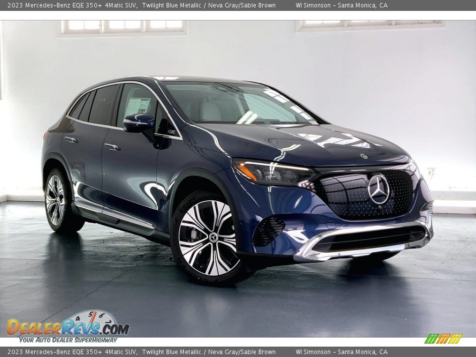 Front 3/4 View of 2023 Mercedes-Benz EQE 350+ 4Matic SUV Photo #11