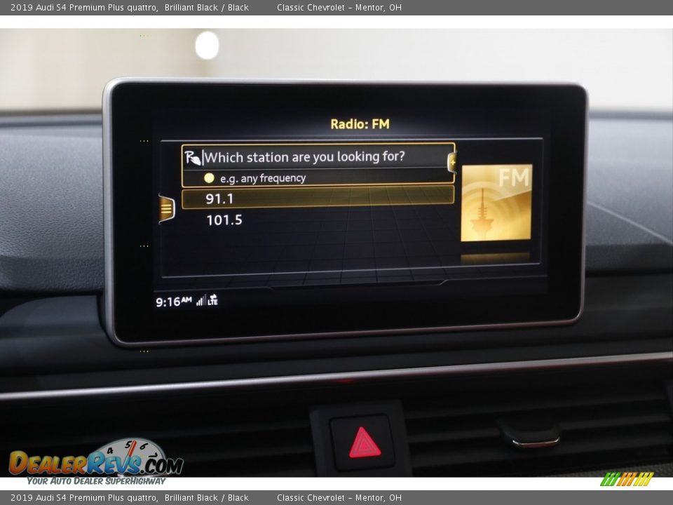 Controls of 2019 Audi S4 Premium Plus quattro Photo #12