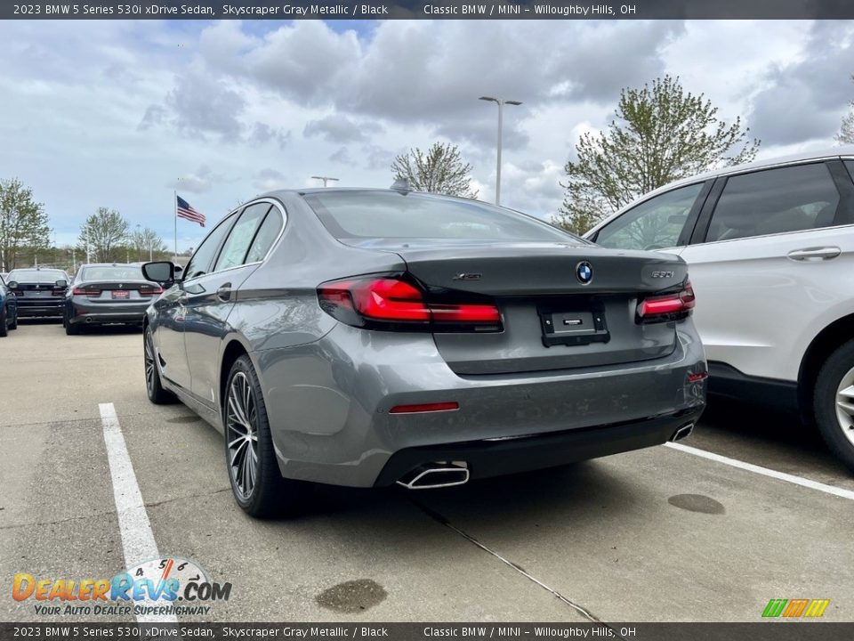 2023 BMW 5 Series 530i xDrive Sedan Skyscraper Gray Metallic / Black Photo #3