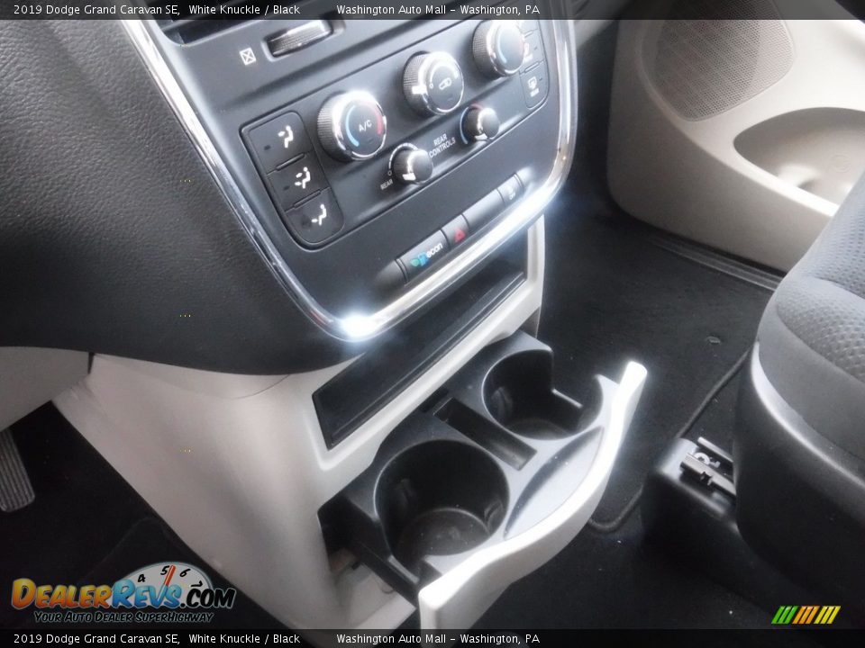 2019 Dodge Grand Caravan SE White Knuckle / Black Photo #7