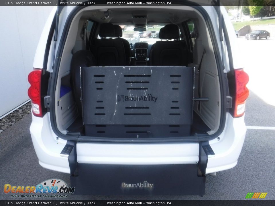 2019 Dodge Grand Caravan SE White Knuckle / Black Photo #28