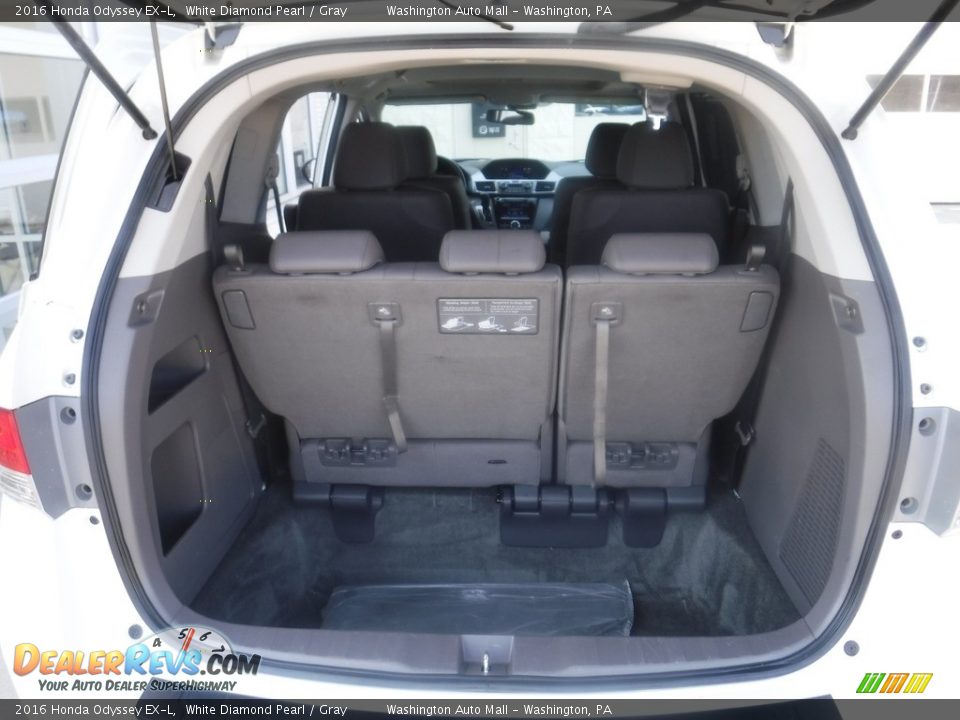 2016 Honda Odyssey EX-L White Diamond Pearl / Gray Photo #31