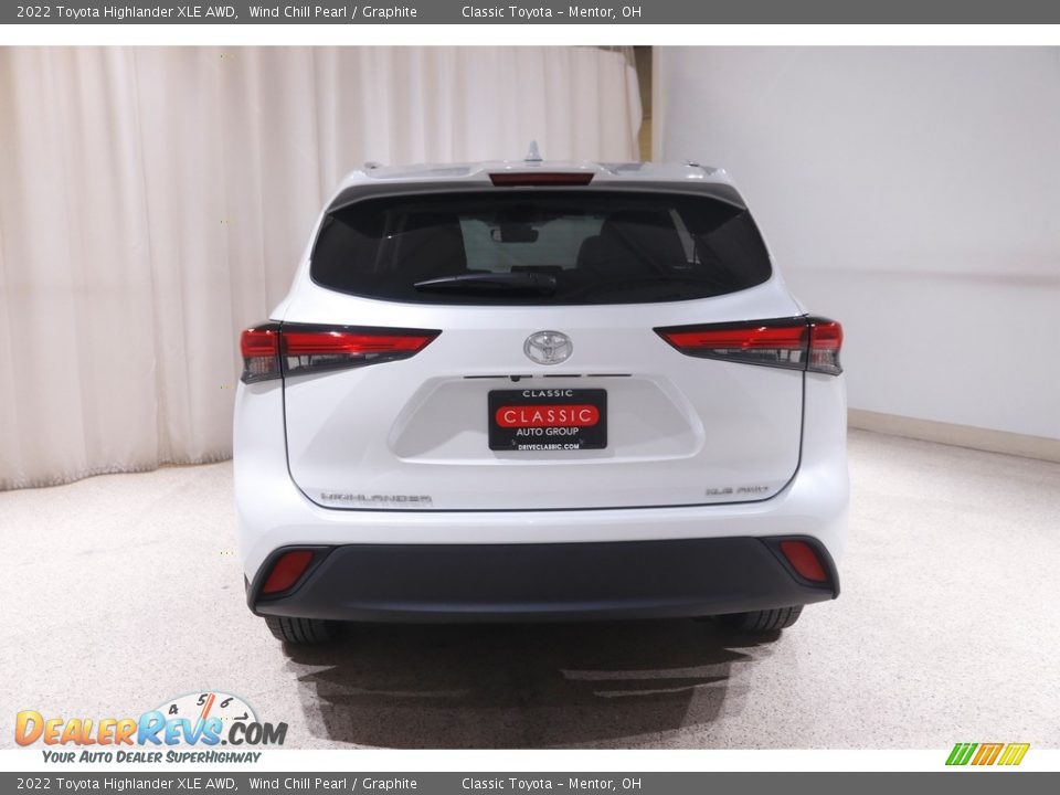 2022 Toyota Highlander XLE AWD Wind Chill Pearl / Graphite Photo #19