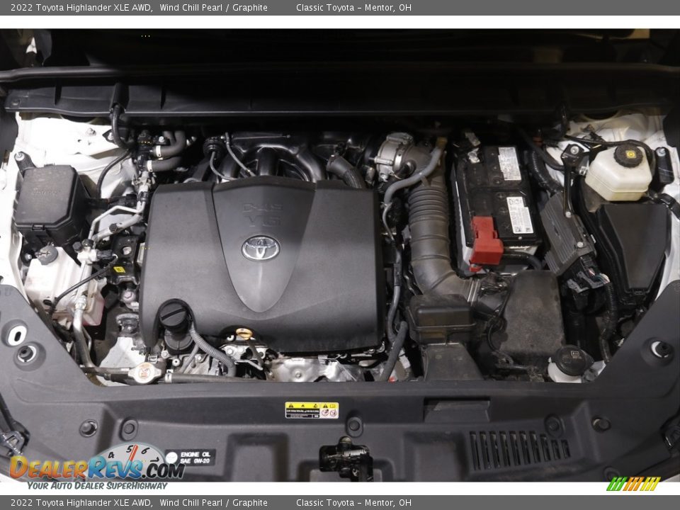 2022 Toyota Highlander XLE AWD Wind Chill Pearl / Graphite Photo #20