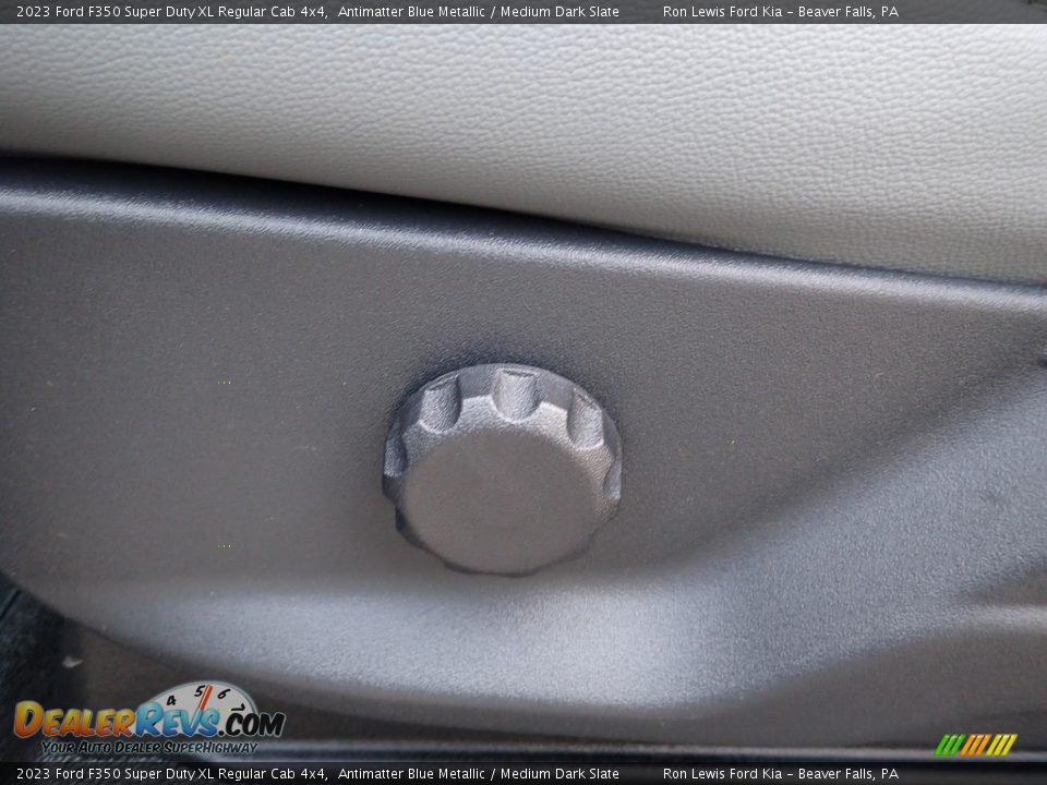 2023 Ford F350 Super Duty XL Regular Cab 4x4 Antimatter Blue Metallic / Medium Dark Slate Photo #14