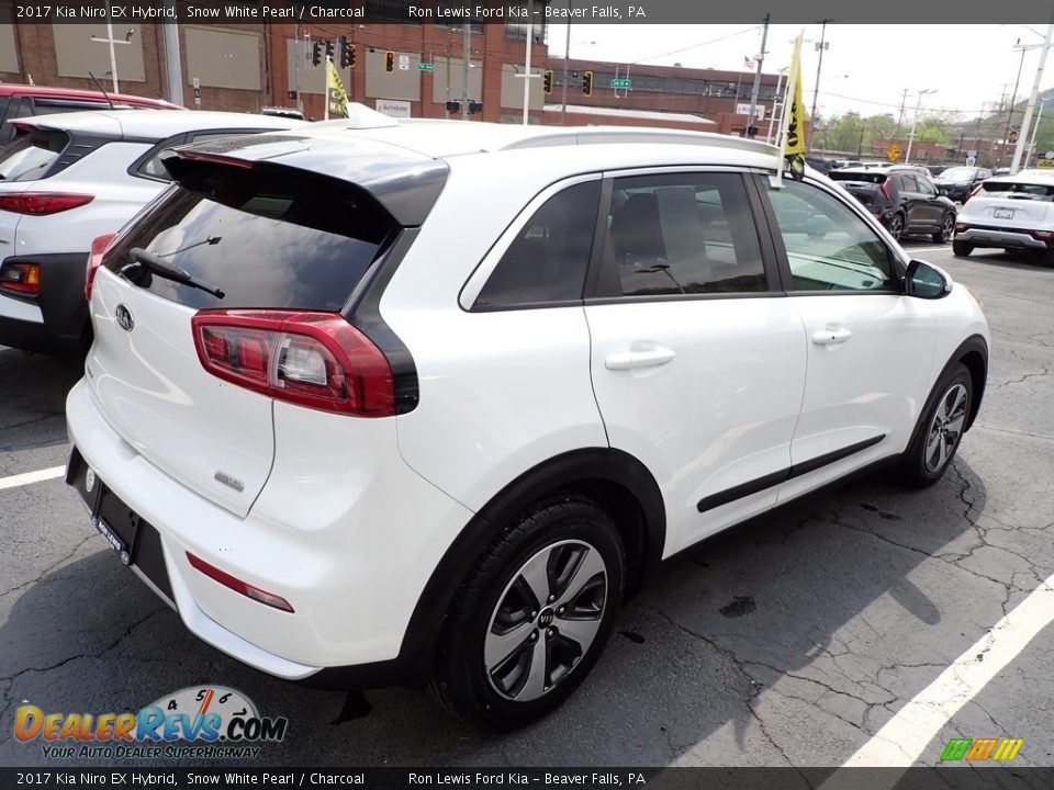 Snow White Pearl 2017 Kia Niro EX Hybrid Photo #4