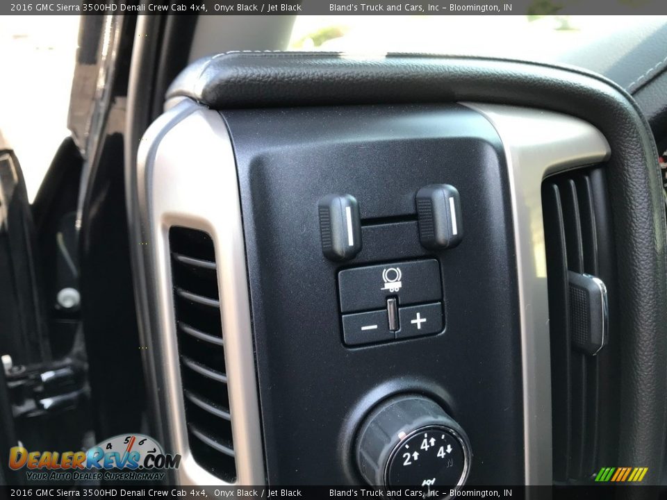 Controls of 2016 GMC Sierra 3500HD Denali Crew Cab 4x4 Photo #15