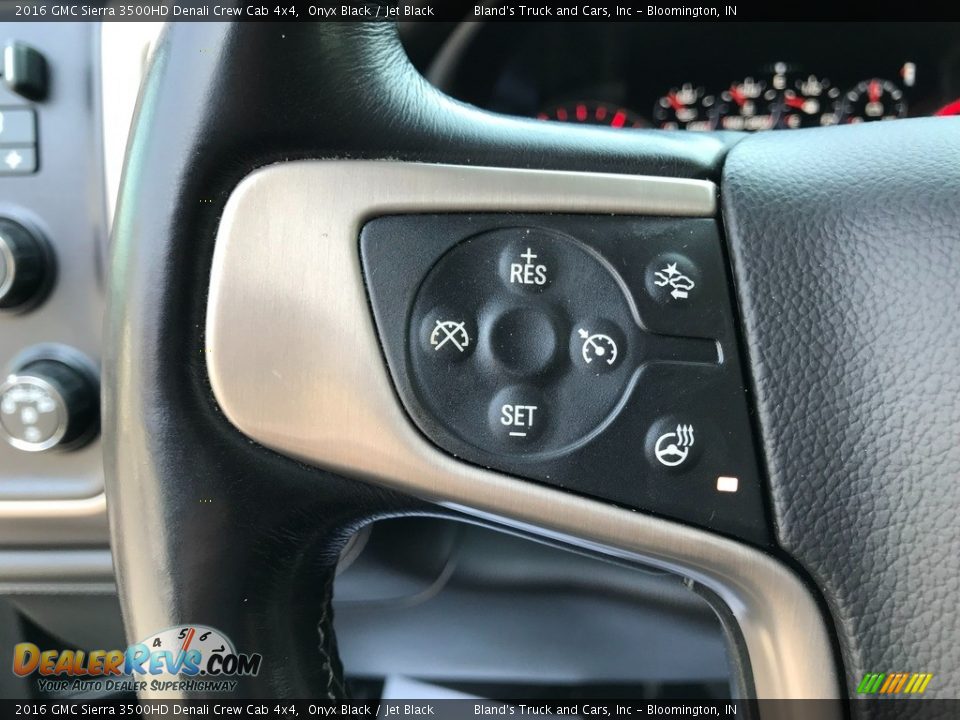2016 GMC Sierra 3500HD Denali Crew Cab 4x4 Steering Wheel Photo #17