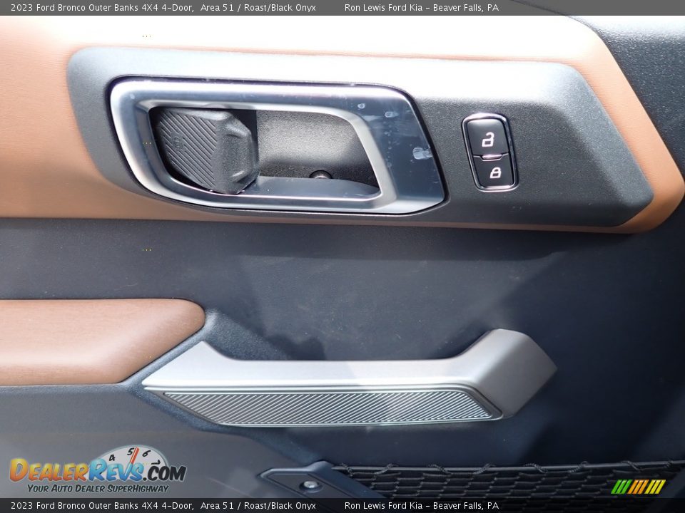 Door Panel of 2023 Ford Bronco Outer Banks 4X4 4-Door Photo #15