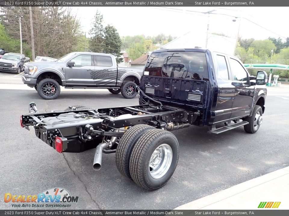 2023 Ford F350 Super Duty XLT Crew Cab 4x4 Chassis Antimatter Blue Metallic / Medium Dark Slate Photo #5