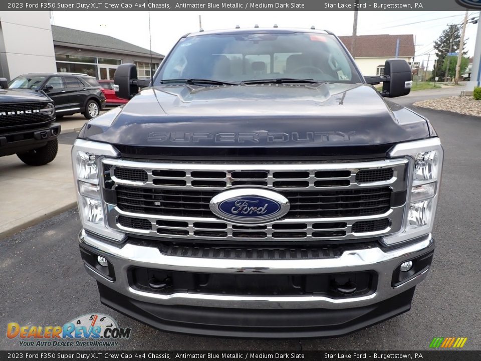 2023 Ford F350 Super Duty XLT Crew Cab 4x4 Chassis Antimatter Blue Metallic / Medium Dark Slate Photo #8