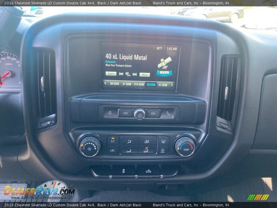 2019 Chevrolet Silverado LD Custom Double Cab 4x4 Black / Dark Ash/Jet Black Photo #21