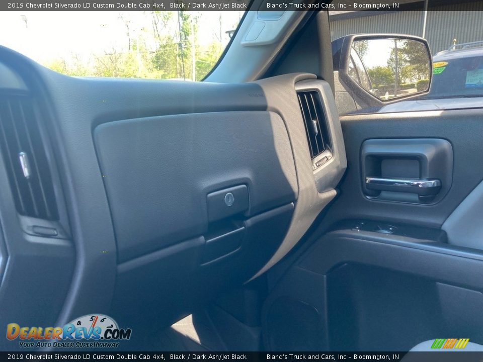 2019 Chevrolet Silverado LD Custom Double Cab 4x4 Black / Dark Ash/Jet Black Photo #27