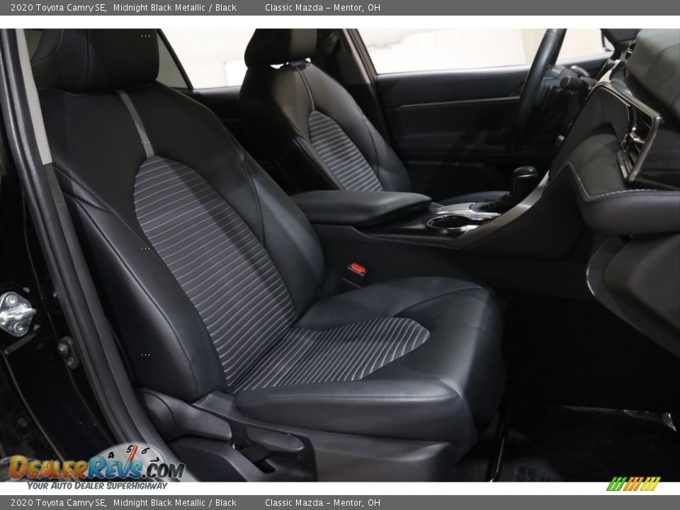 2020 Toyota Camry SE Midnight Black Metallic / Black Photo #13