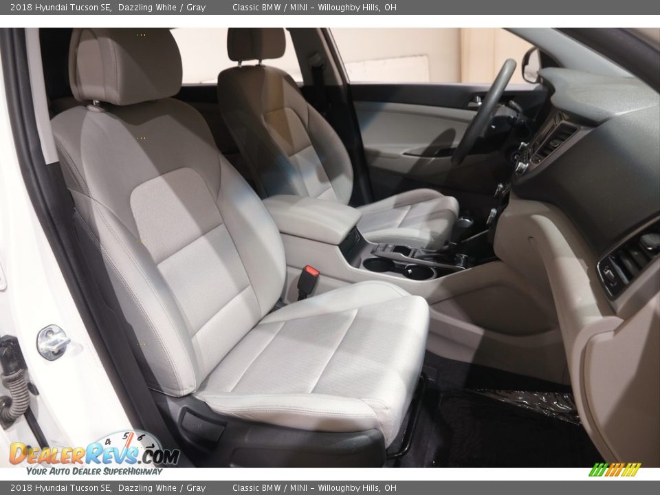 Front Seat of 2018 Hyundai Tucson SE Photo #15