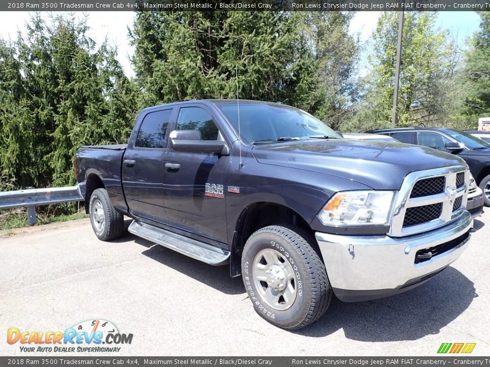 Front 3/4 View of 2018 Ram 3500 Tradesman Crew Cab 4x4 Photo #3