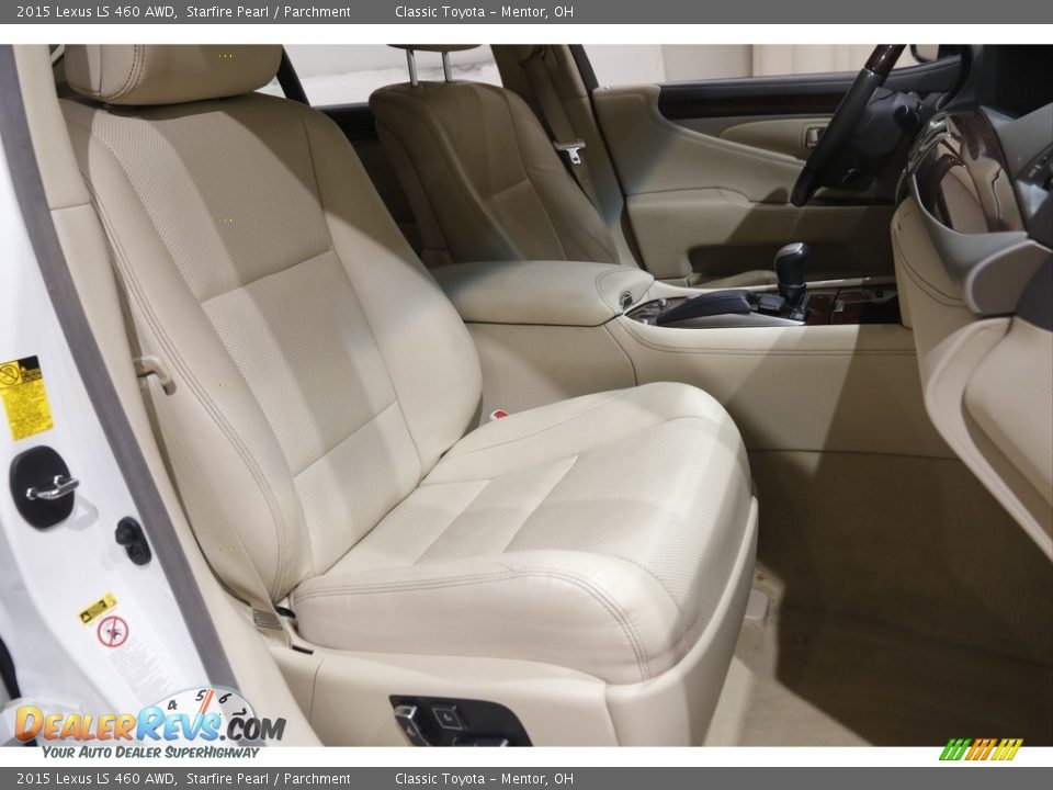 Front Seat of 2015 Lexus LS 460 AWD Photo #17
