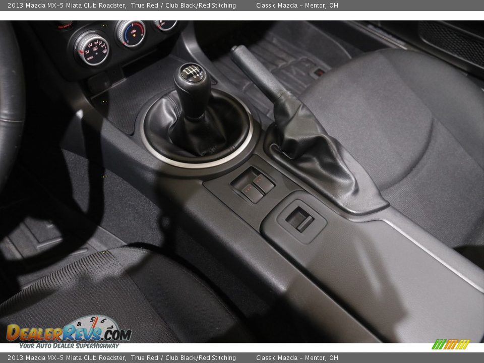 2013 Mazda MX-5 Miata Club Roadster Shifter Photo #11