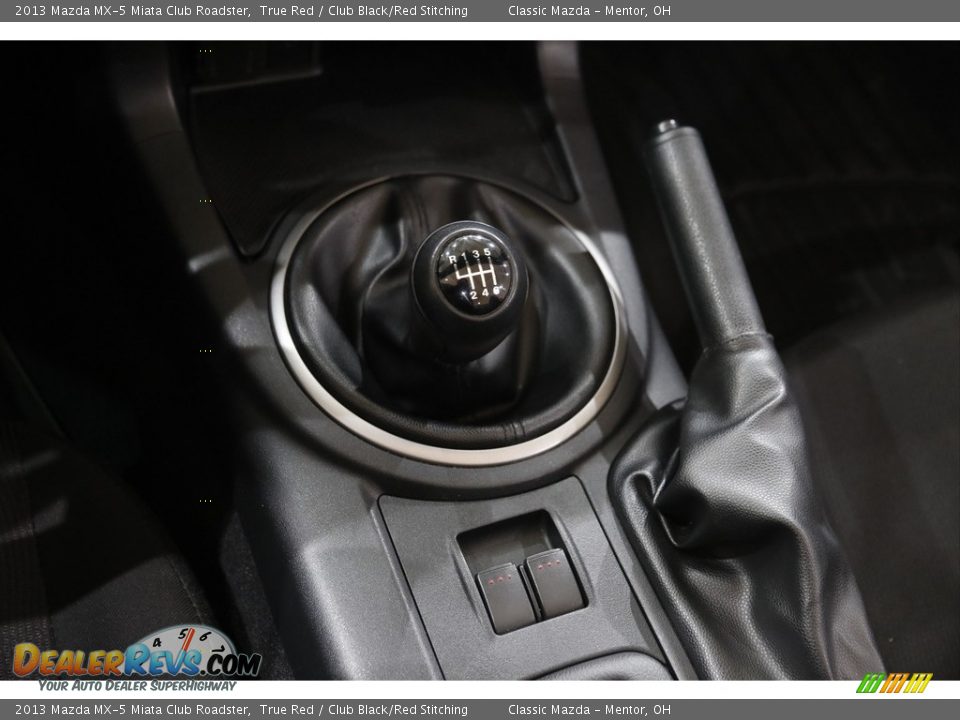 2013 Mazda MX-5 Miata Club Roadster Shifter Photo #13