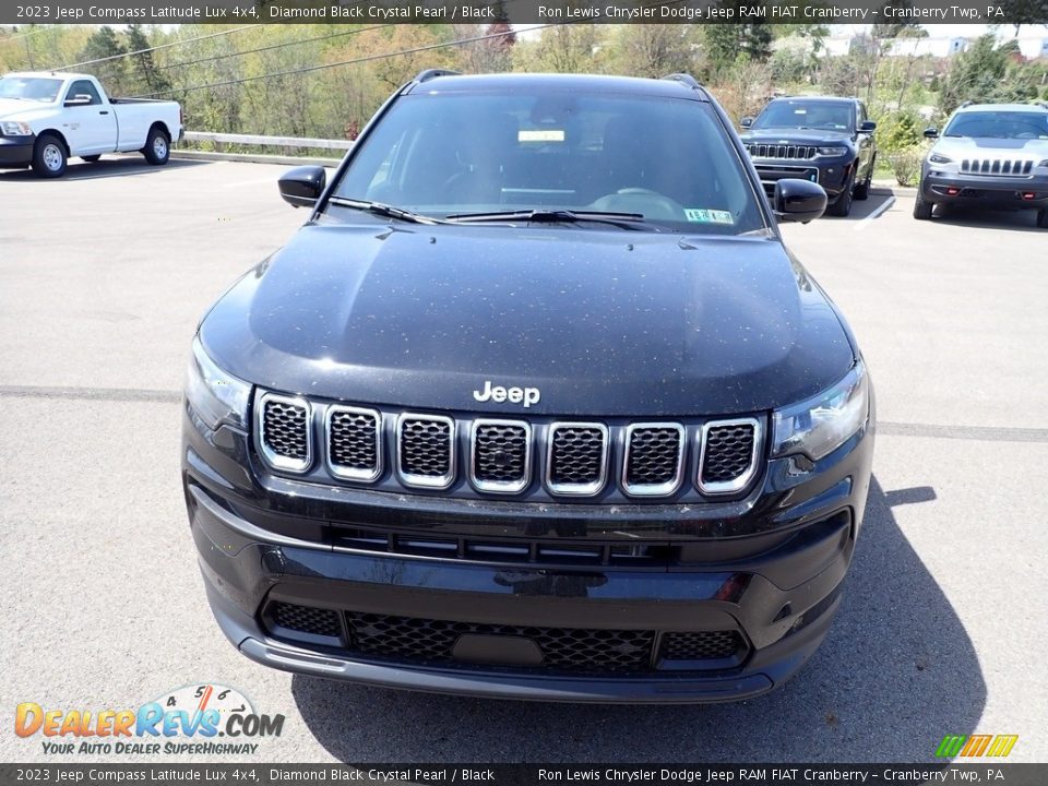 2023 Jeep Compass Latitude Lux 4x4 Diamond Black Crystal Pearl / Black Photo #8