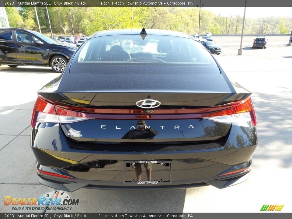 2023 Hyundai Elantra SEL Onyx Black / Black Photo #3
