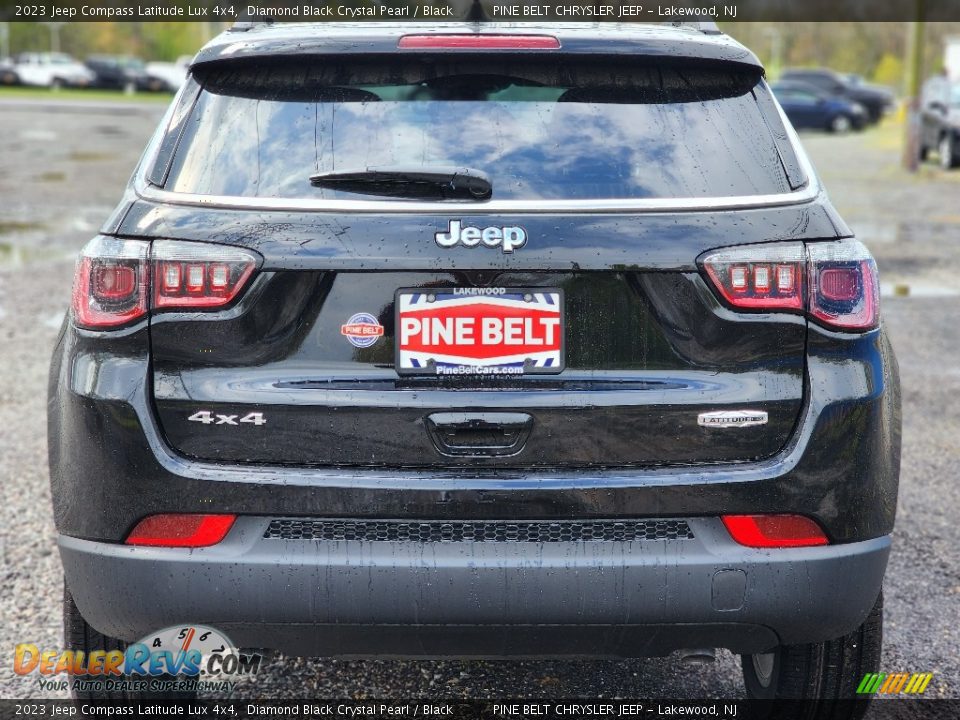 2023 Jeep Compass Latitude Lux 4x4 Diamond Black Crystal Pearl / Black Photo #6