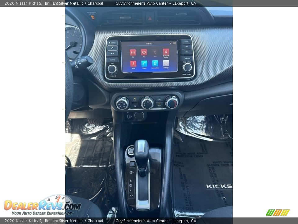 Controls of 2020 Nissan Kicks S Photo #10