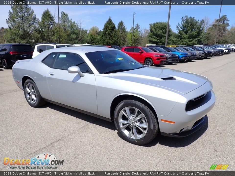 Front 3/4 View of 2023 Dodge Challenger SXT AWD Photo #7
