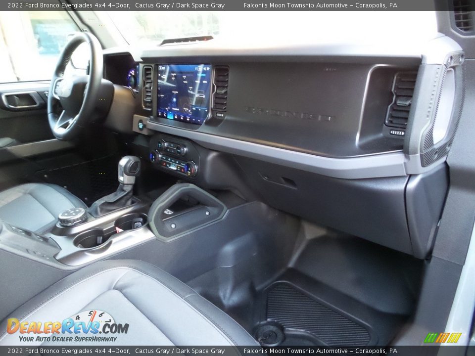 Dashboard of 2022 Ford Bronco Everglades 4x4 4-Door Photo #14