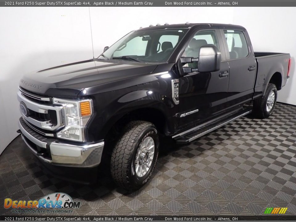 2021 Ford F250 Super Duty STX SuperCab 4x4 Agate Black / Medium Earth Gray Photo #9