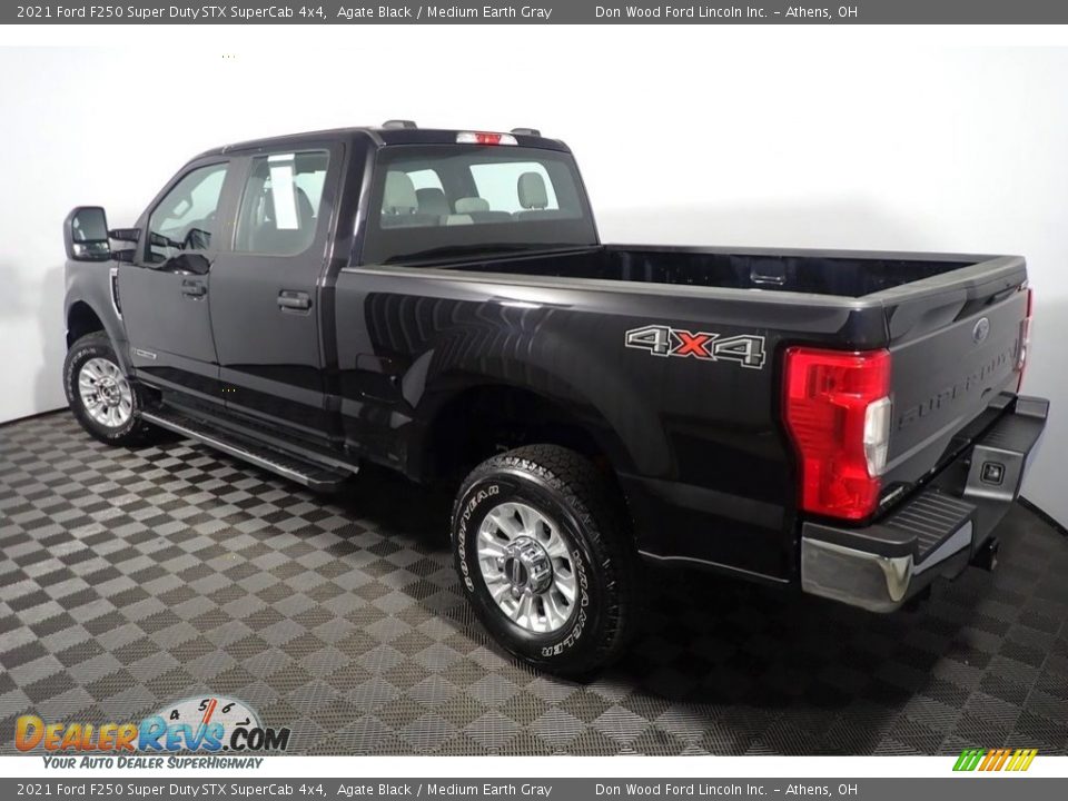 2021 Ford F250 Super Duty STX SuperCab 4x4 Agate Black / Medium Earth Gray Photo #12