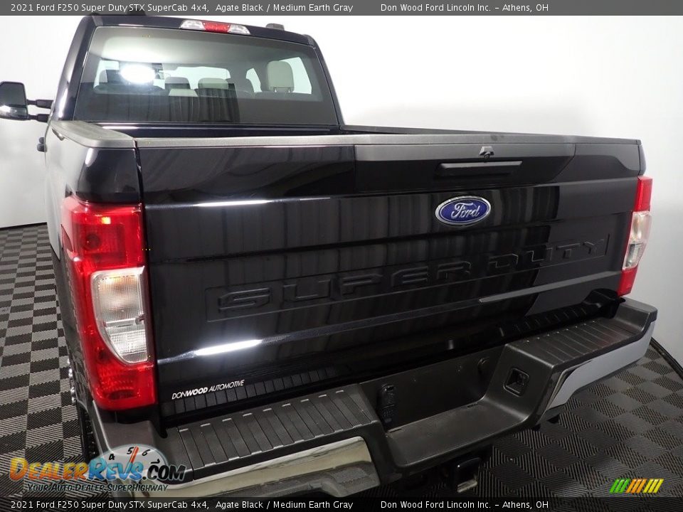 2021 Ford F250 Super Duty STX SuperCab 4x4 Agate Black / Medium Earth Gray Photo #13