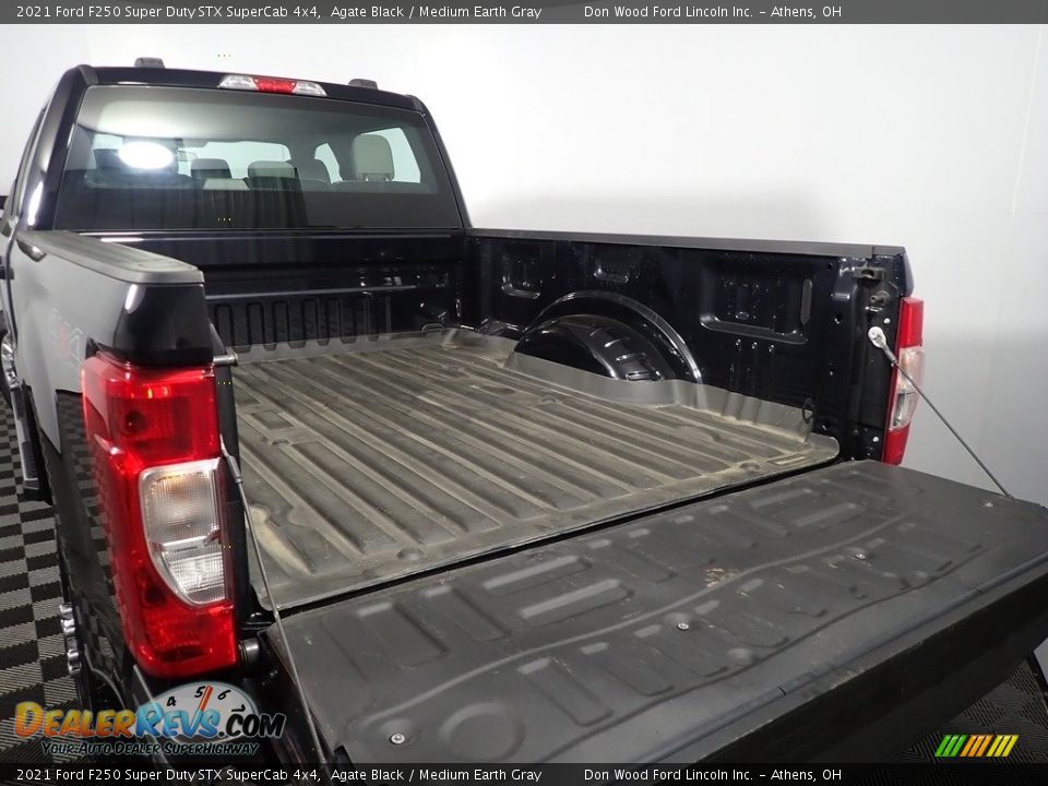 2021 Ford F250 Super Duty STX SuperCab 4x4 Agate Black / Medium Earth Gray Photo #14