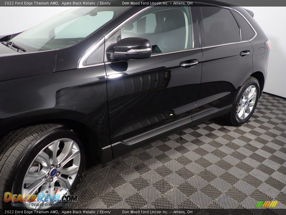 2022 Ford Edge Titanium AWD Agate Black Metallic / Ebony Photo #11