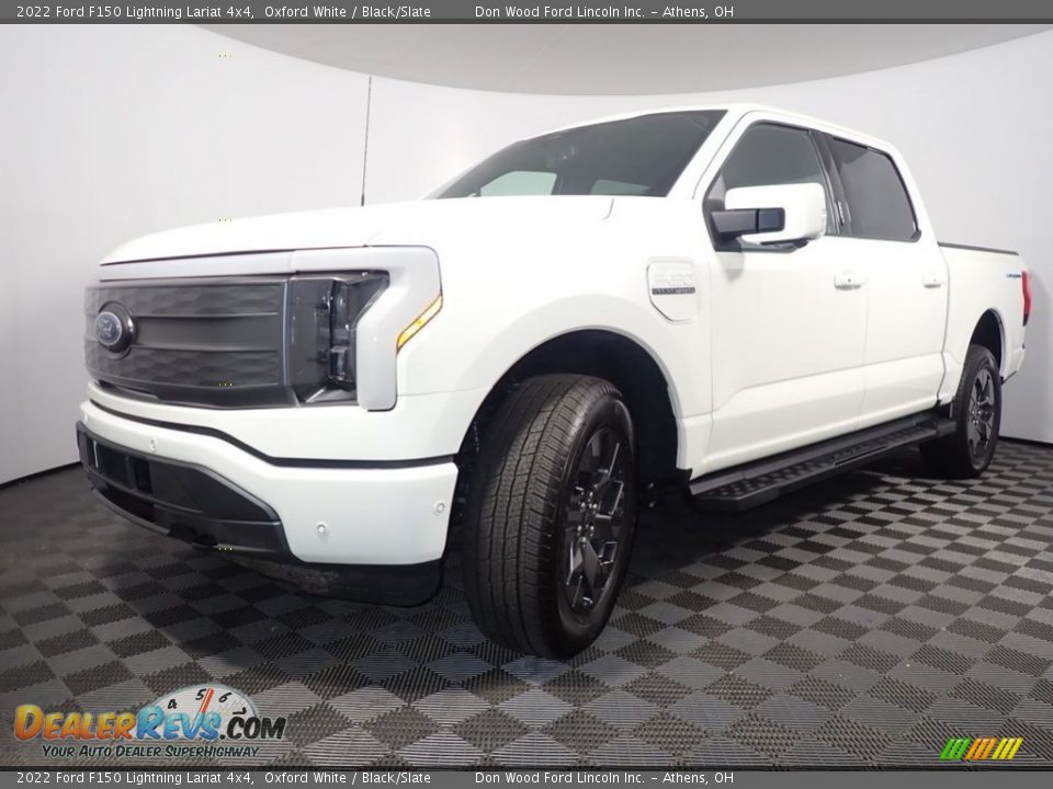 2022 Ford F150 Lightning Lariat 4x4 Oxford White / Black/Slate Photo #9