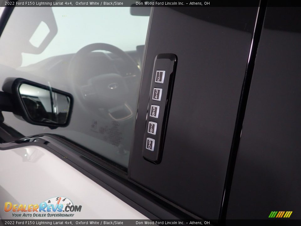 2022 Ford F150 Lightning Lariat 4x4 Oxford White / Black/Slate Photo #18