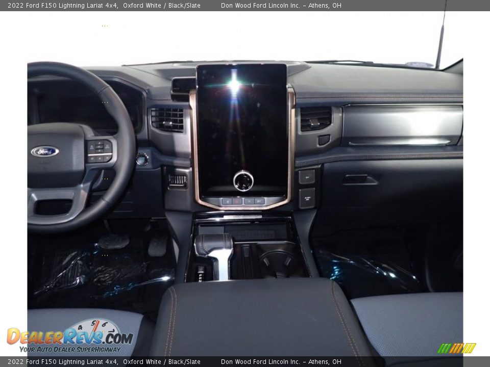 2022 Ford F150 Lightning Lariat 4x4 Oxford White / Black/Slate Photo #24
