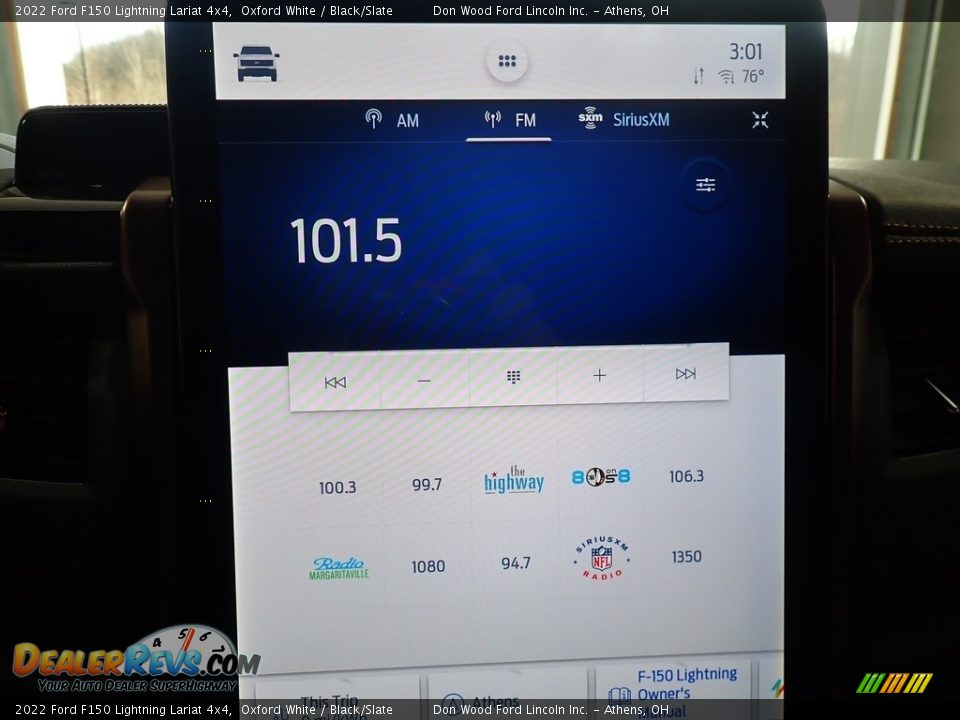 2022 Ford F150 Lightning Lariat 4x4 Oxford White / Black/Slate Photo #25