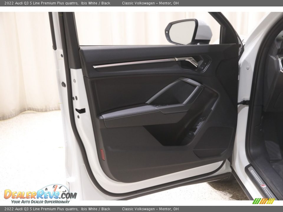 Door Panel of 2022 Audi Q3 S Line Premium Plus quattro Photo #7