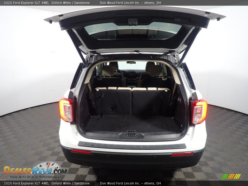 2020 Ford Explorer XLT 4WD Oxford White / Sandstone Photo #14