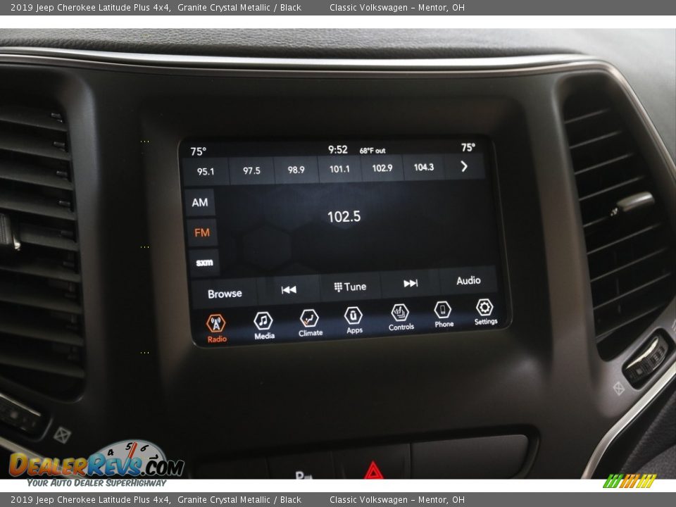 2019 Jeep Cherokee Latitude Plus 4x4 Granite Crystal Metallic / Black Photo #10