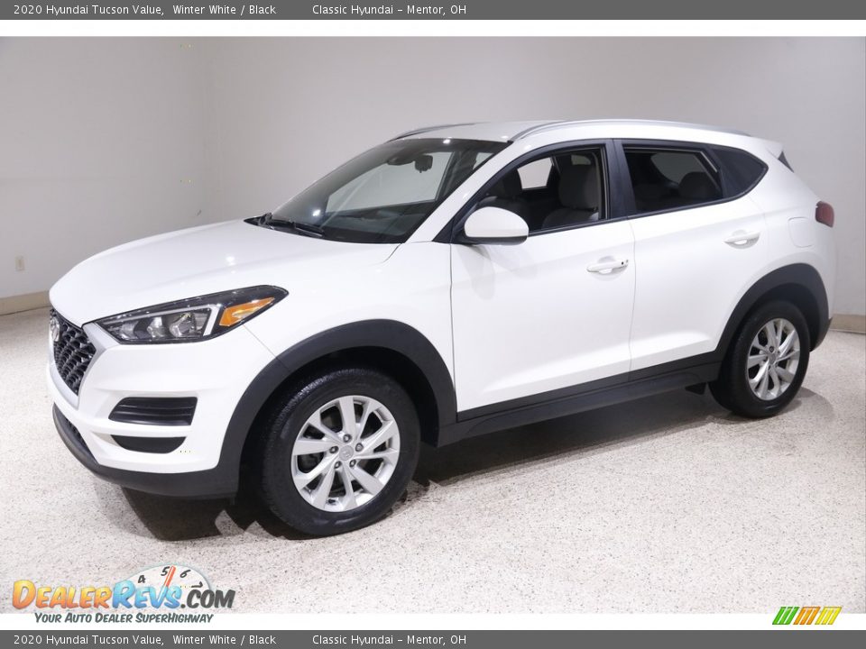 Front 3/4 View of 2020 Hyundai Tucson Value Photo #3