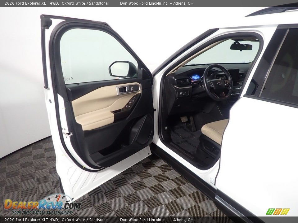 2020 Ford Explorer XLT 4WD Oxford White / Sandstone Photo #20